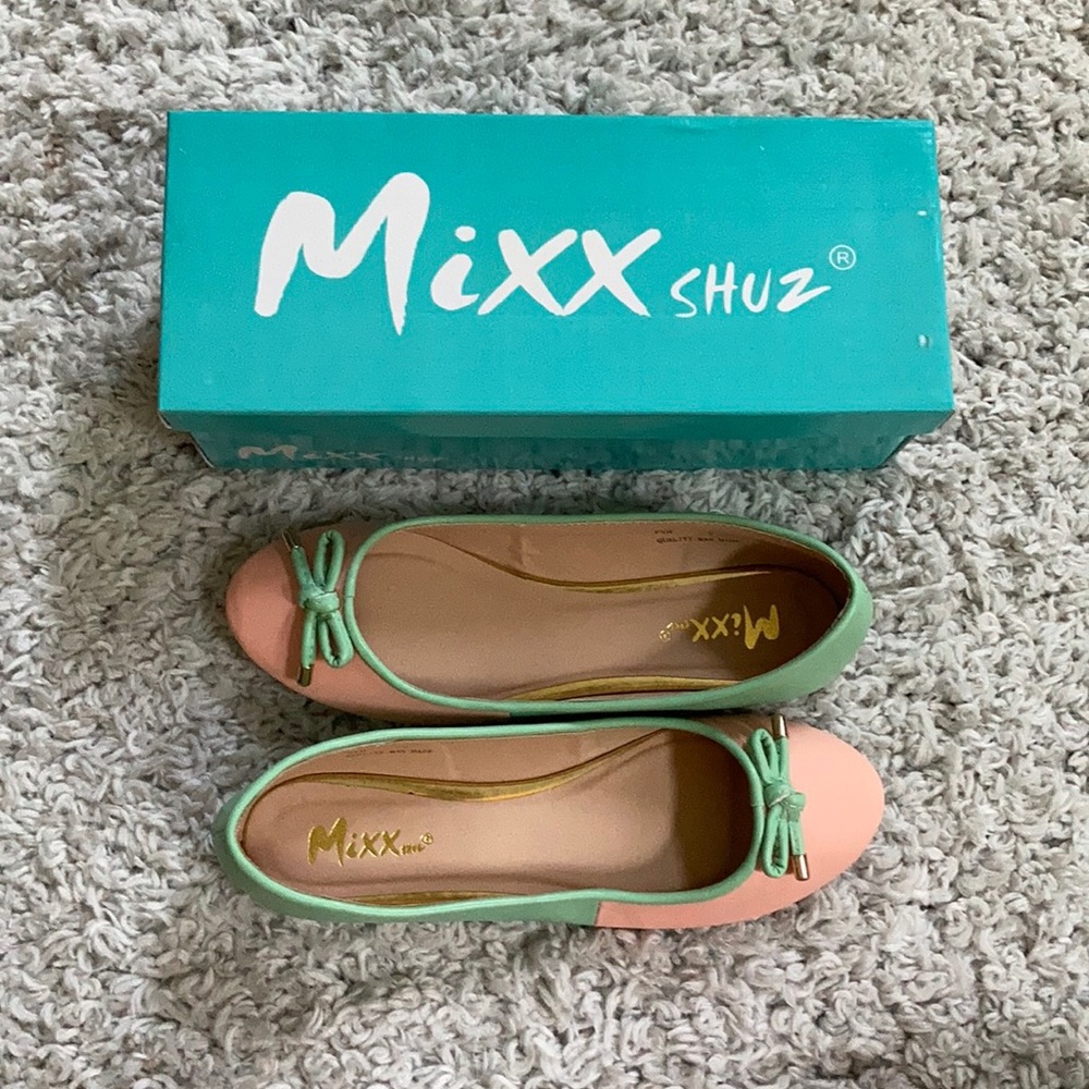 Mixx Shuz Colorblock Ballet Flats